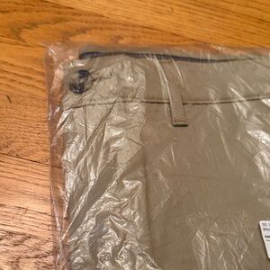 Sonoma Men's Tan Flat Front Shorts w/Pockets Size 38 NEW